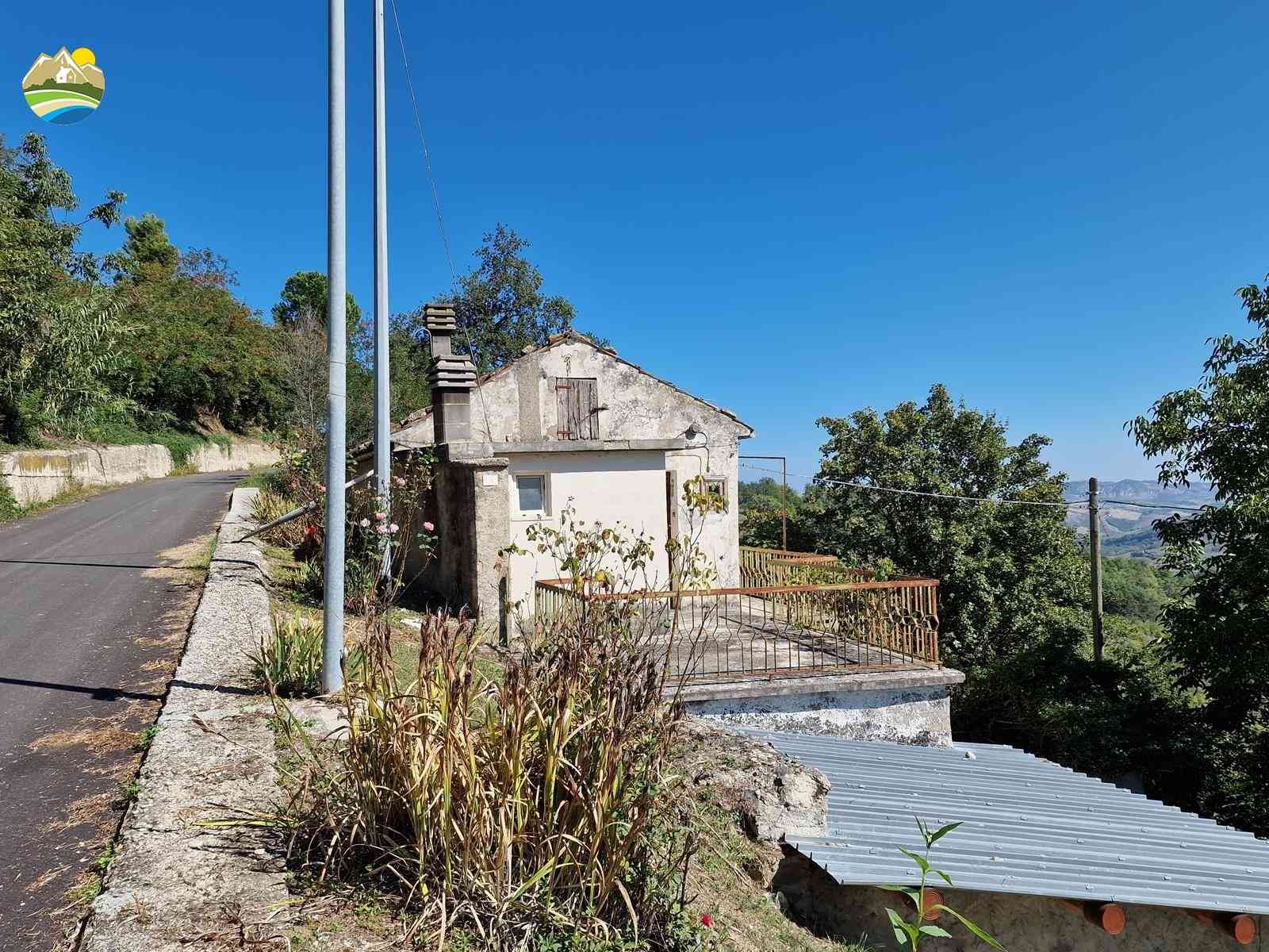 Country Houses Country Houses for sale Cermignano (TE), Casa del Poggio - Cermignano - EUR 27.307 780