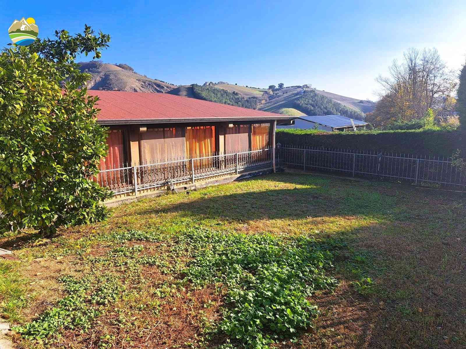 Country Houses Country Houses for sale Cellino Attanasio (TE), Casa La Taverna - Cellino Attanasio - EUR 345.000 1100