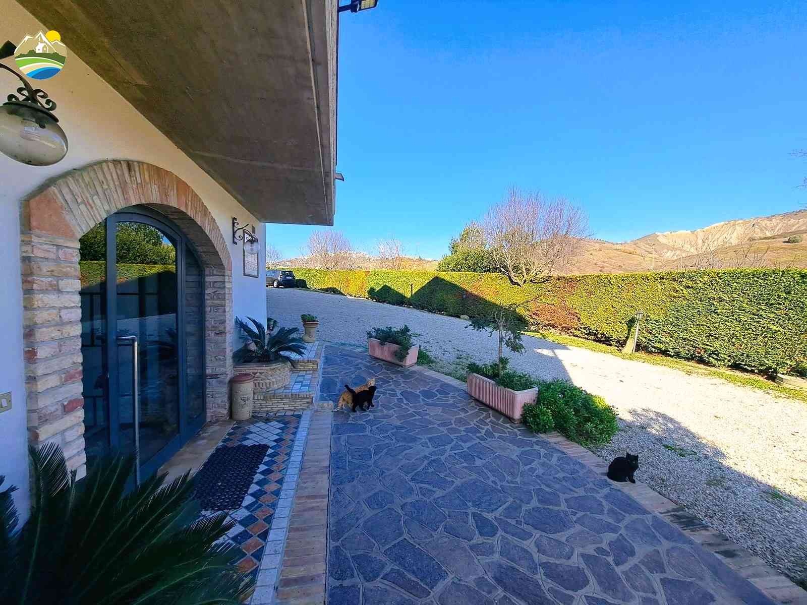 Country Houses Country Houses for sale Cellino Attanasio (TE), Casa La Taverna - Cellino Attanasio - EUR 345.000 840
