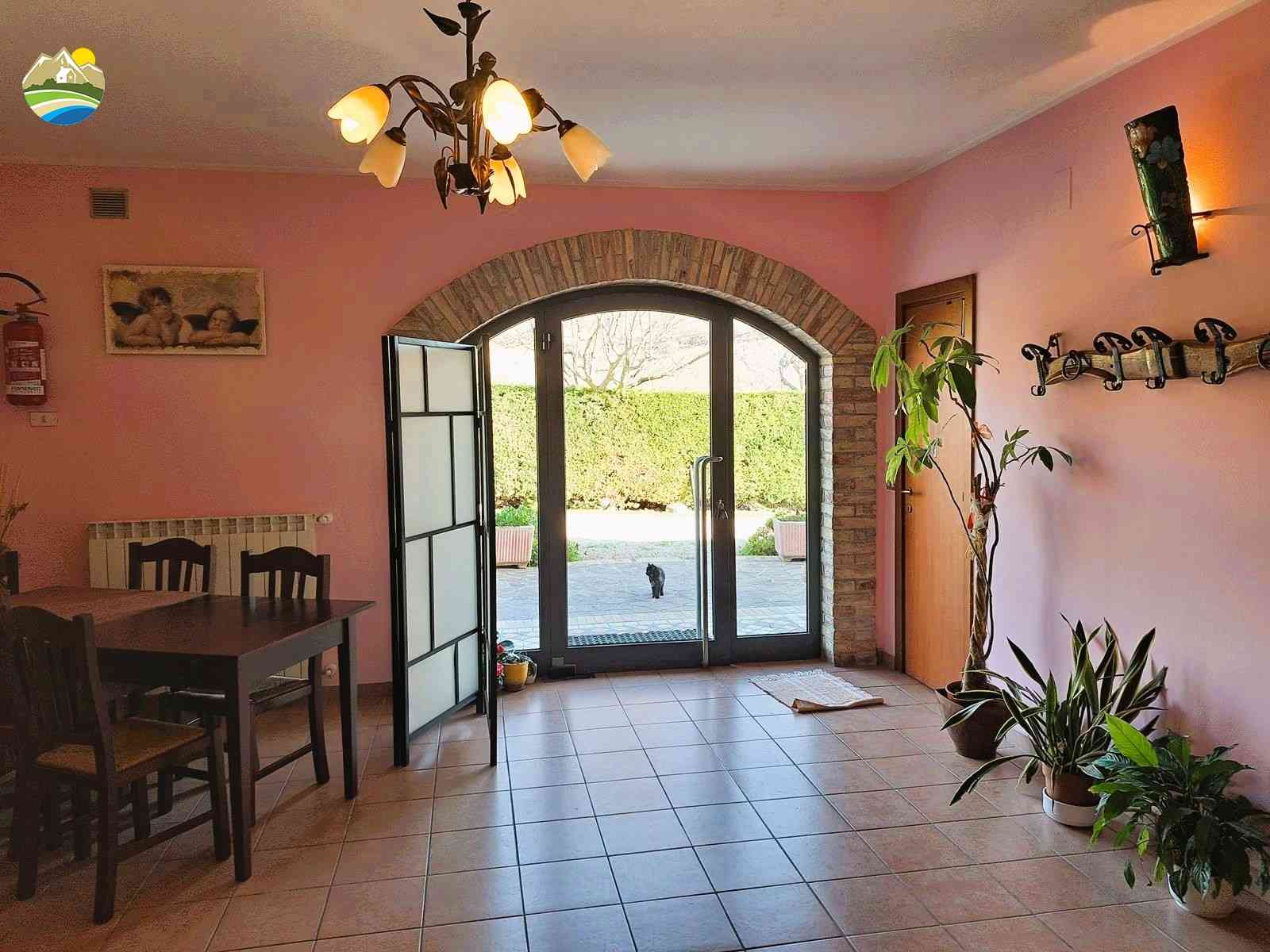Country Houses Country Houses for sale Cellino Attanasio (TE), Casa La Taverna - Cellino Attanasio - EUR 345.000 860
