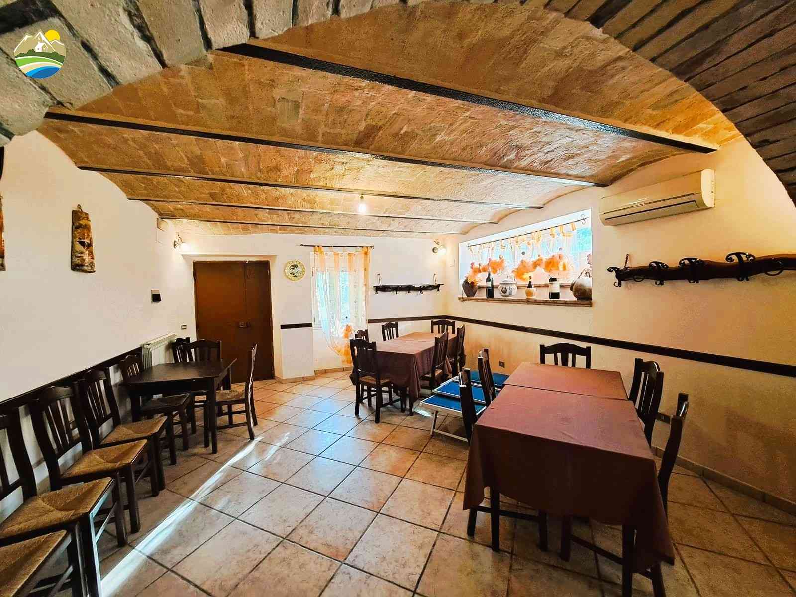 Country Houses Country Houses for sale Cellino Attanasio (TE), Casa La Taverna - Cellino Attanasio - EUR 345.000 910