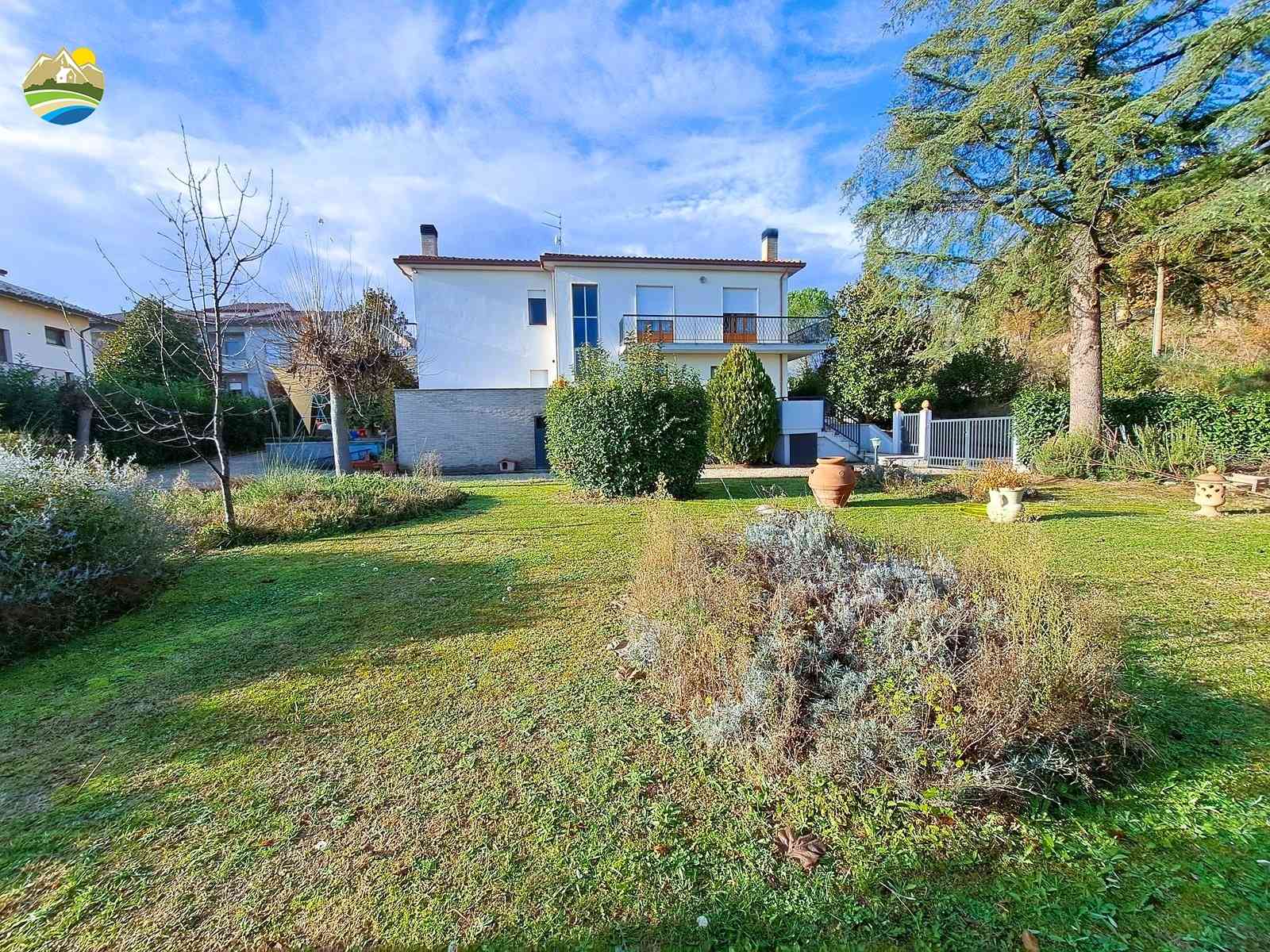 Villa Villa Magnolia - Castiglione Messer Raimondo - EUR 283.998