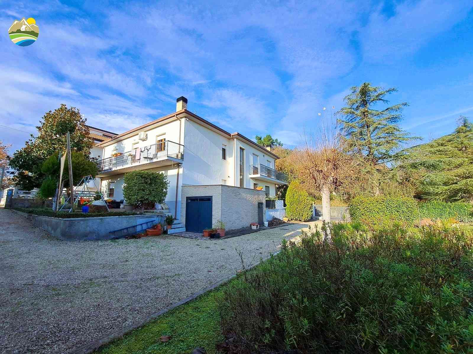 Villa Villa for sale Castiglione Messer Raimondo (TE), Villa Magnolia - Castiglione Messer Raimondo - EUR 251.229 1050
