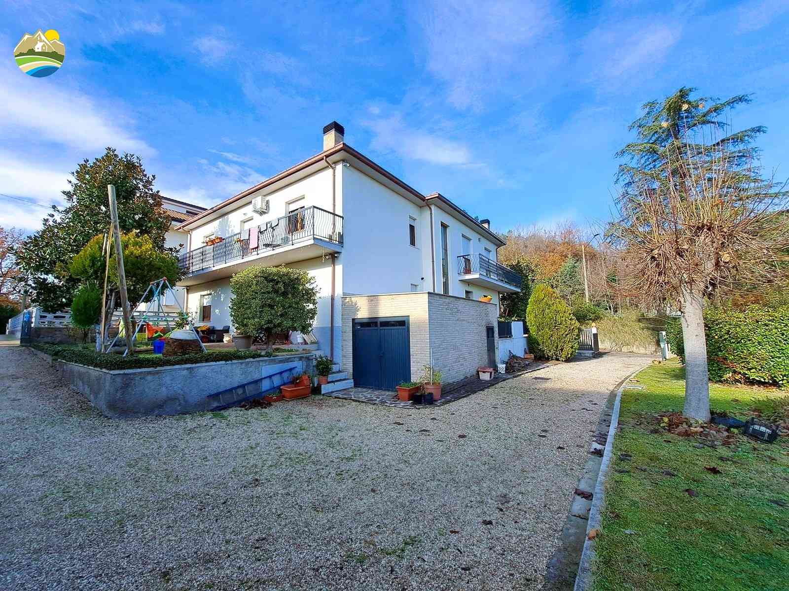 Villa Villa for sale Castiglione Messer Raimondo (TE), Villa Magnolia - Castiglione Messer Raimondo - EUR 251.229 810