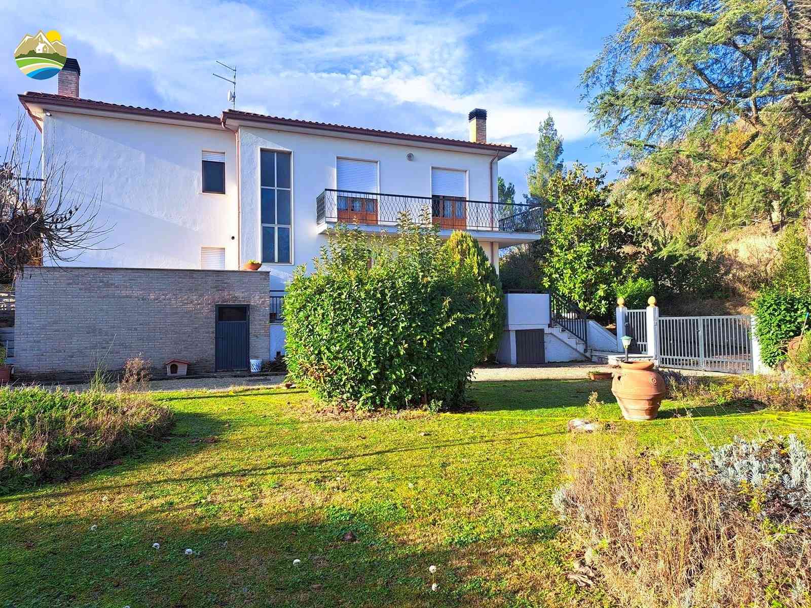 Villa Villa for sale Castiglione Messer Raimondo (TE), Villa Magnolia - Castiglione Messer Raimondo - EUR 251.229 850