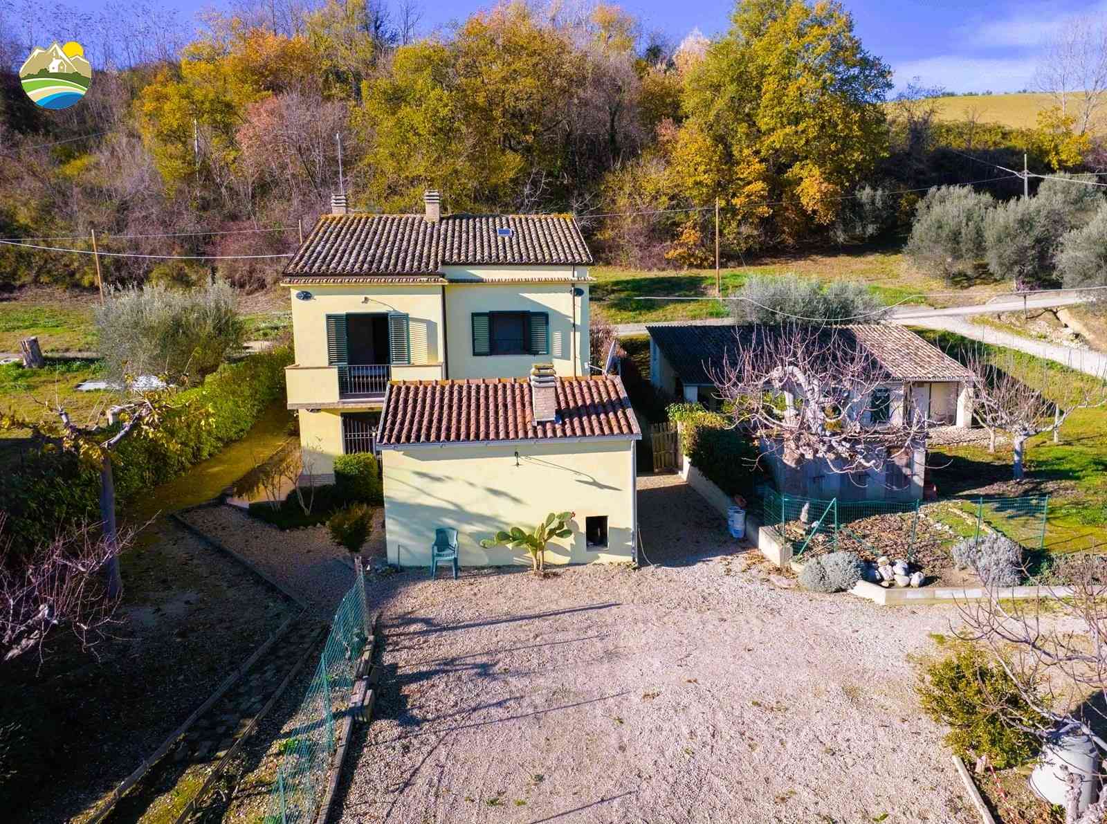 Country Houses Country Houses for sale Castilenti (TE), Casale Malvarosa - Castilenti - EUR 234.844 800