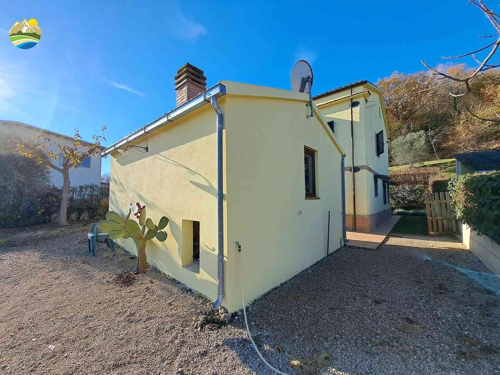 Country Houses Country Houses for sale Castilenti (TE), Casale Malvarosa - Castilenti - EUR 234.844 820