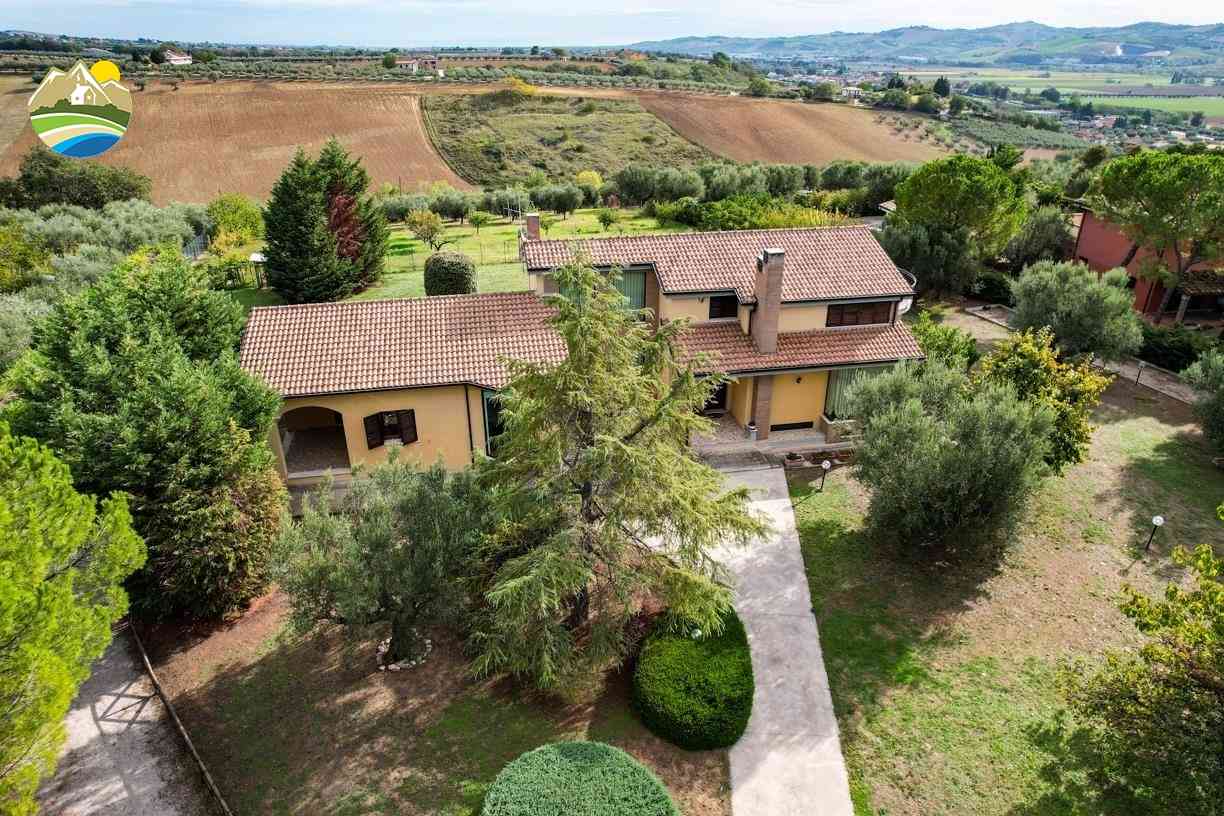 Villa Villa for sale Bellante (TE), Villa Raggio di Luna - Bellante - EUR 486.073 1190