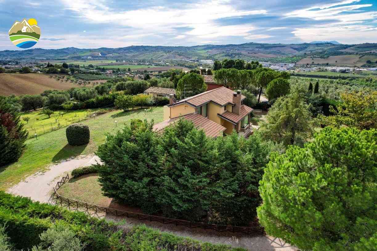 Villa Villa for sale Bellante (TE), Villa Raggio di Luna - Bellante - EUR 486.073 820