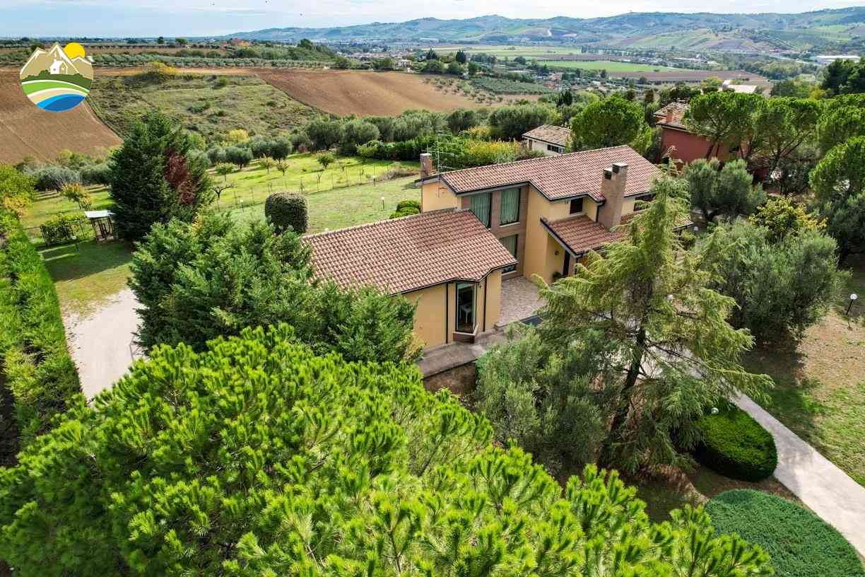 Villa Villa for sale Bellante (TE), Villa Raggio di Luna - Bellante - EUR 486.073 850