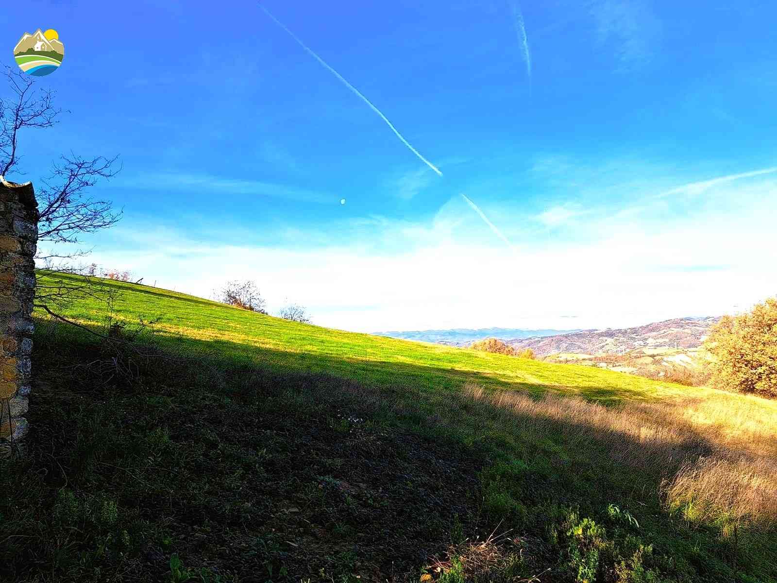 Buildable Land Buildable Land for sale Castiglione Messer Raimondo (TE), La Terra del Nibbio - Castiglione Messer Raimondo - EUR 42.600 870