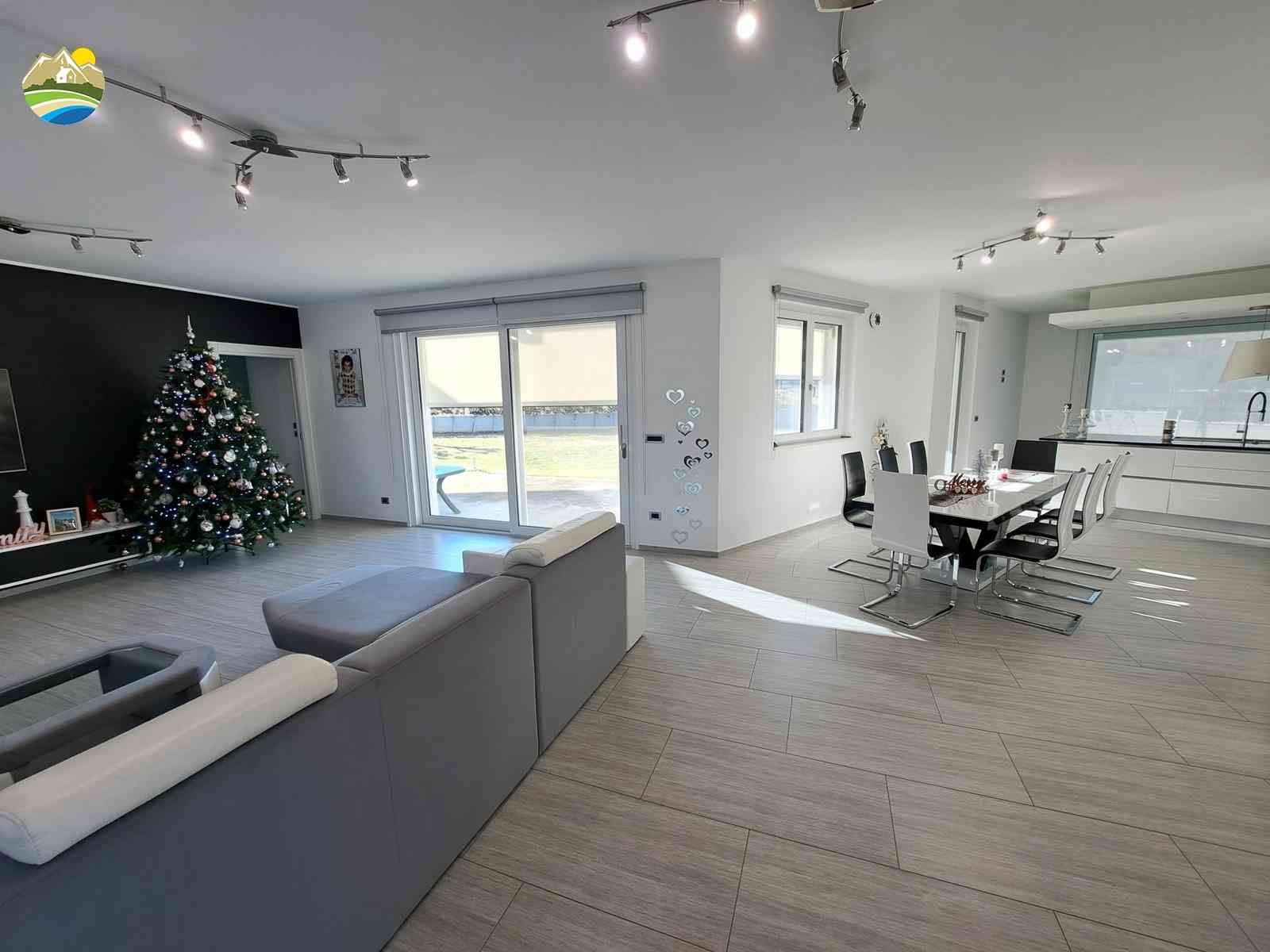 Villa Villa for sale Castiglione Messer Raimondo (TE), Villa Luce - Castiglione Messer Raimondo - EUR 709.995 800