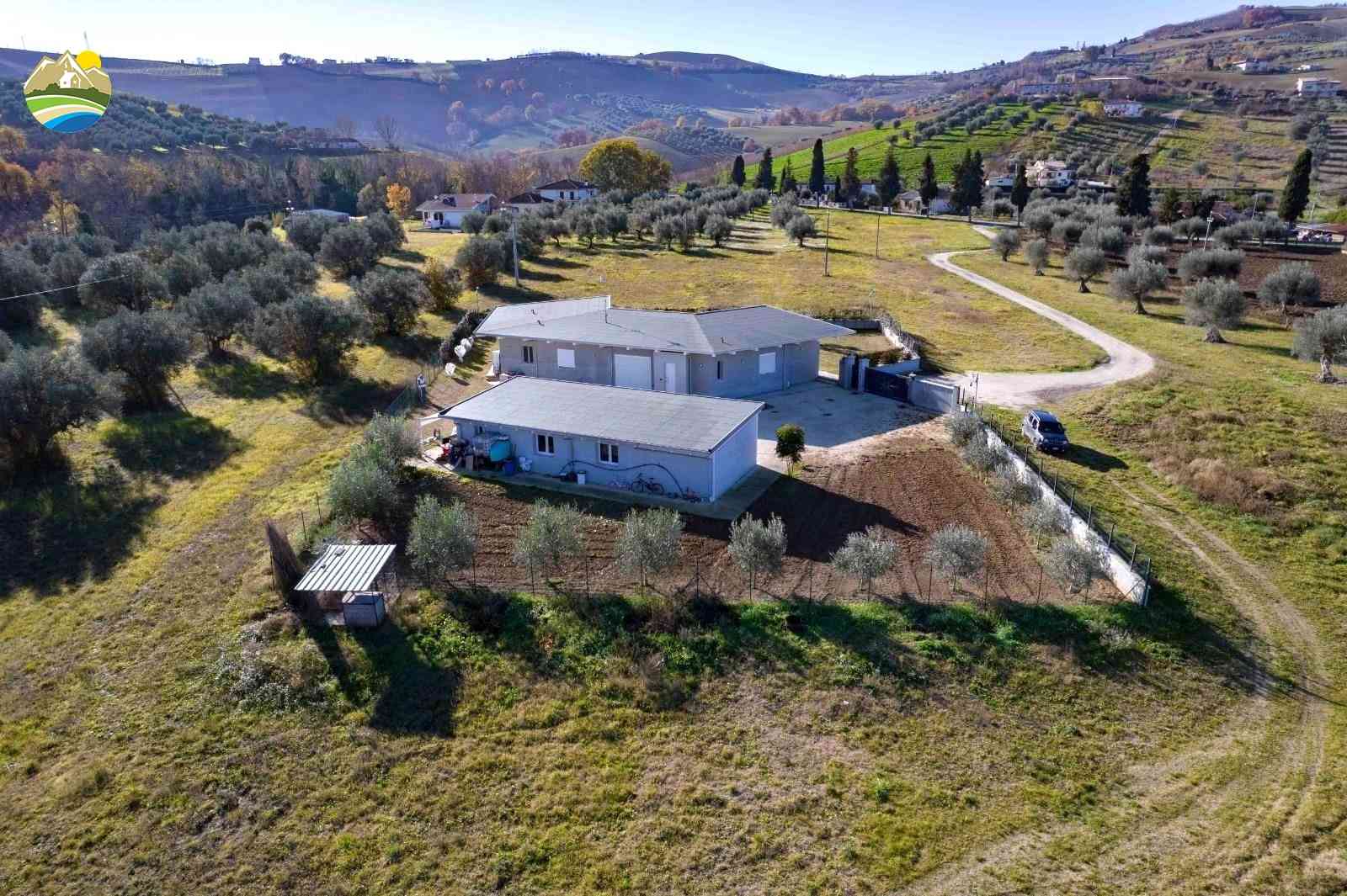 Villa Villa for sale Castiglione Messer Raimondo (TE), Villa Luce - Castiglione Messer Raimondo - EUR 709.995 810