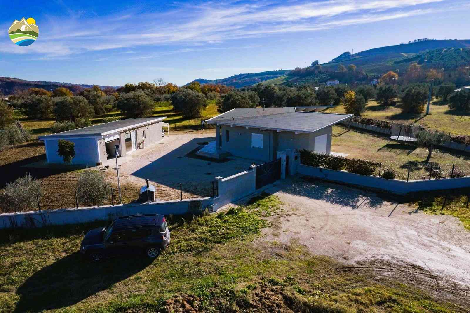 Villa Villa for sale Castiglione Messer Raimondo (TE), Villa Luce - Castiglione Messer Raimondo - EUR 709.995 870