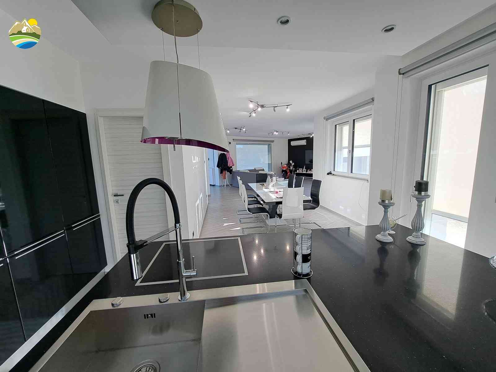 Villa Villa for sale Castiglione Messer Raimondo (TE), Villa Luce - Castiglione Messer Raimondo - EUR 709.995 950