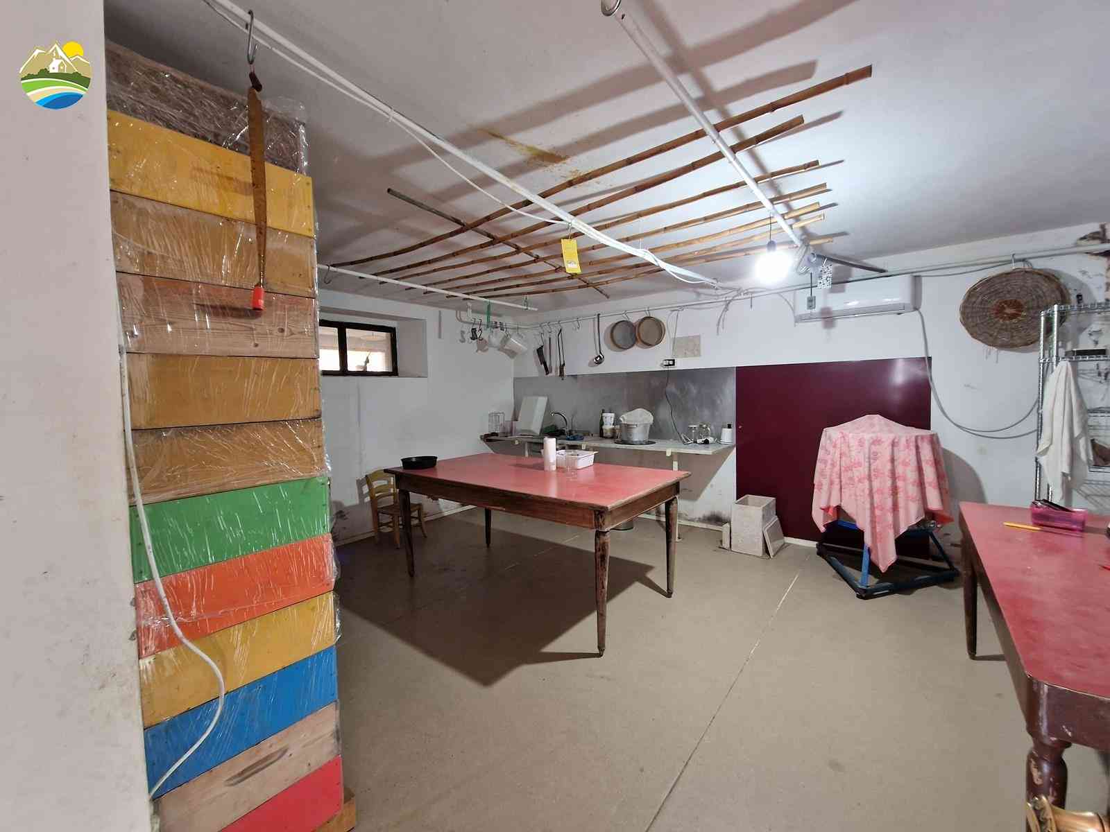 Country Houses Country Houses for sale Castiglione Messer Raimondo (TE), Casolare Icola-ò - Castiglione Messer Raimondo - EUR 163.845 1100
