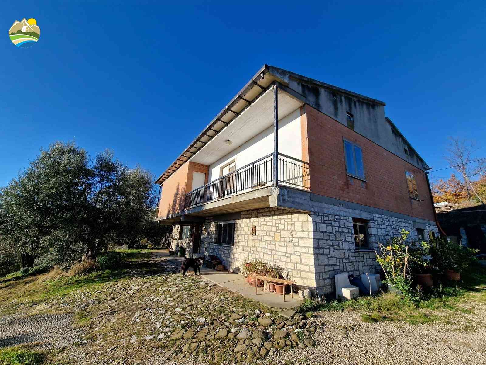 Country Houses Casolare Icola-ò - Castiglione Messer Raimondo - EUR 163.845