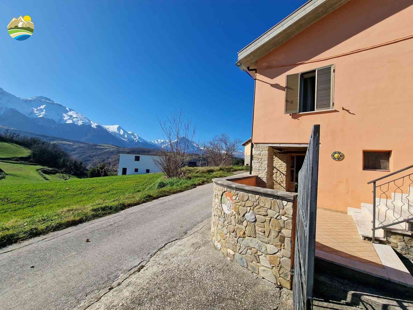 Country Houses Country Houses for sale Castelli (TE), Casa Fiocco - Castelli - EUR 147.460 1030