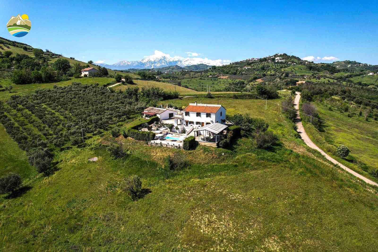 Villa Villa in vendita Cellino Attanasio (TE), Villa Collina - Cellino Attanasio - EUR 464.227 1250
