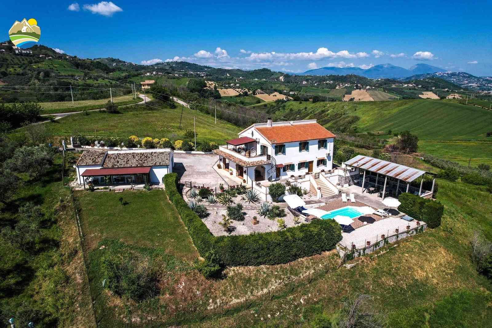 Villa Villa for sale Cellino Attanasio (TE), Villa Collina - Cellino Attanasio - EUR 464.227 1290