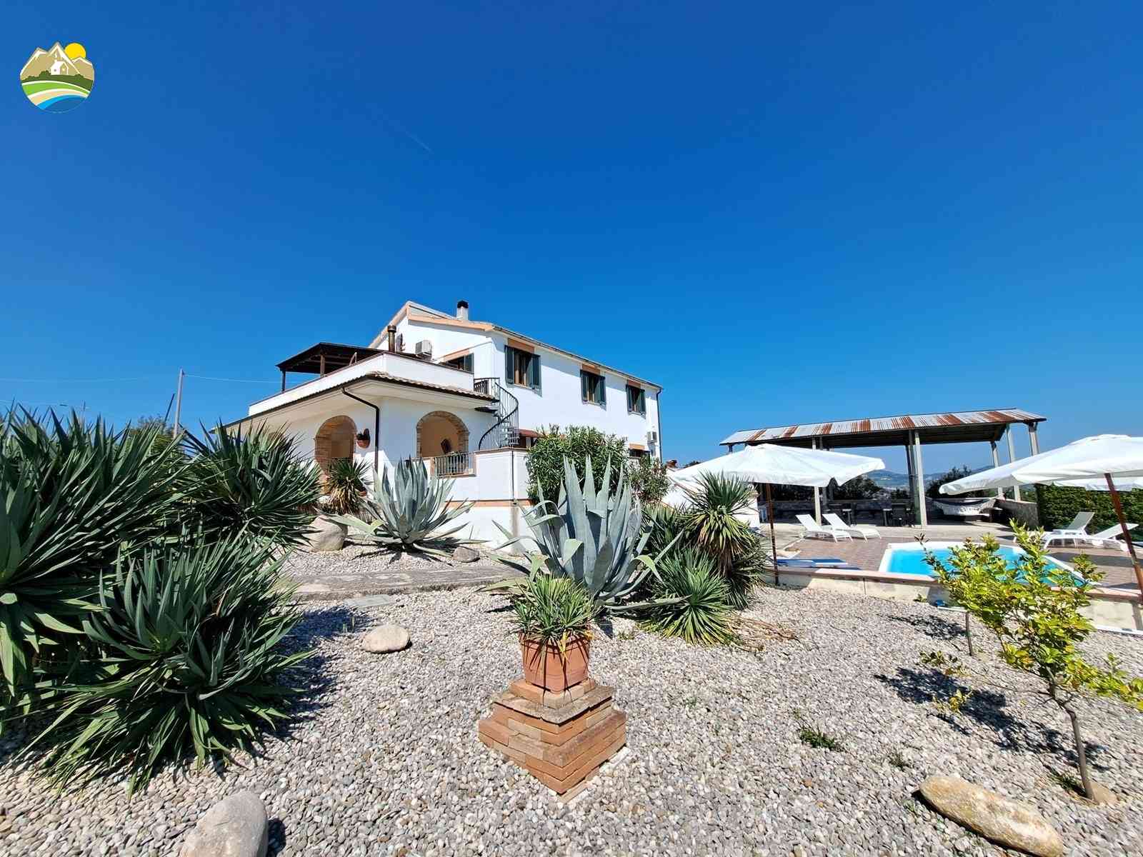 Villa Villa for sale Cellino Attanasio (TE), Villa Collina - Cellino Attanasio - EUR 464.227 830