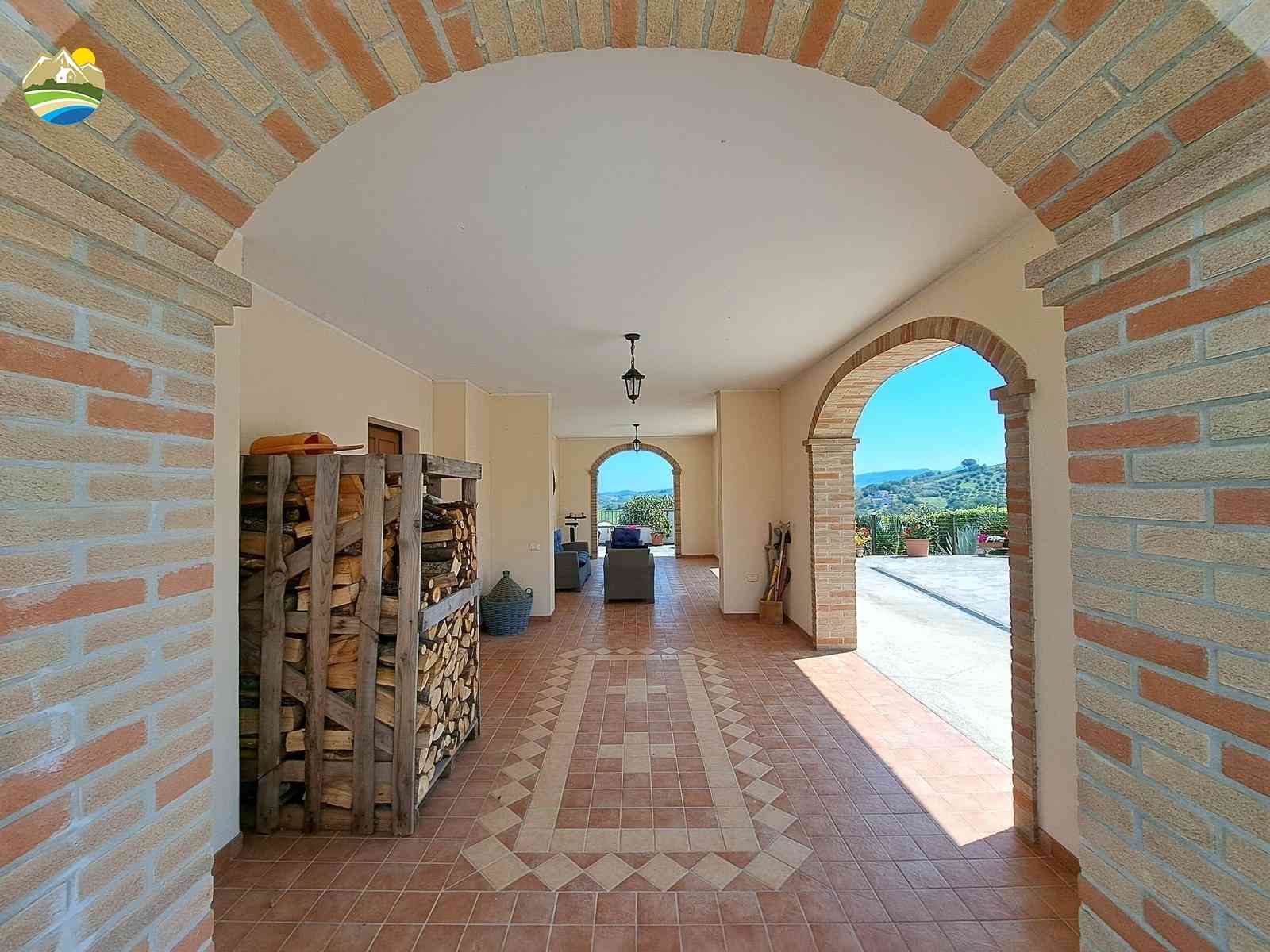 Villa Villa for sale Cellino Attanasio (TE), Villa Collina - Cellino Attanasio - EUR 464.227 910