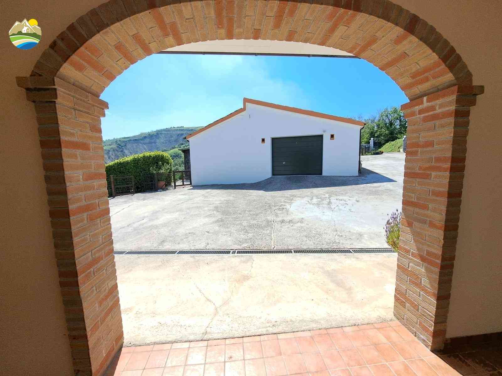 Villa Villa for sale Cellino Attanasio (TE), Villa Collina - Cellino Attanasio - EUR 464.227 930