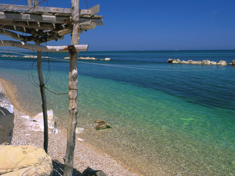 The sea of Abruzzo knows how to make itself unforgettable